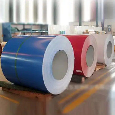 Bobina de acero prepintada (PPGI) con revestimiento de PE para la producción de láminas para techos, paneles de pared y puertas de garaje